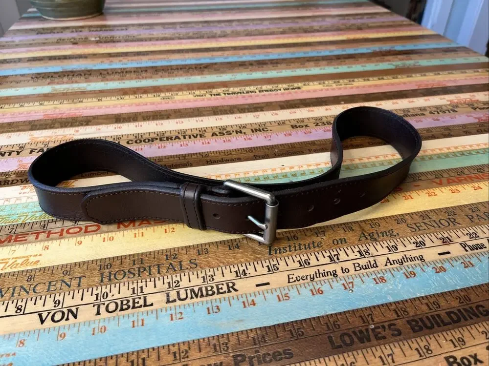 Levi’s Dark Brown Genuine Leather Belt Men’s M 34-36 Silver Buckle Hardware